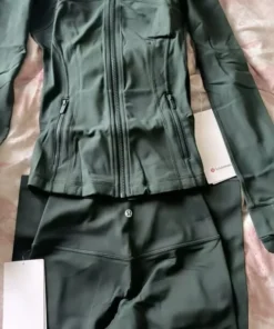 lululemon liquidation pallets europe