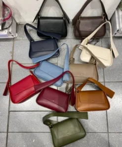 womens handbags liquidation pallets poland