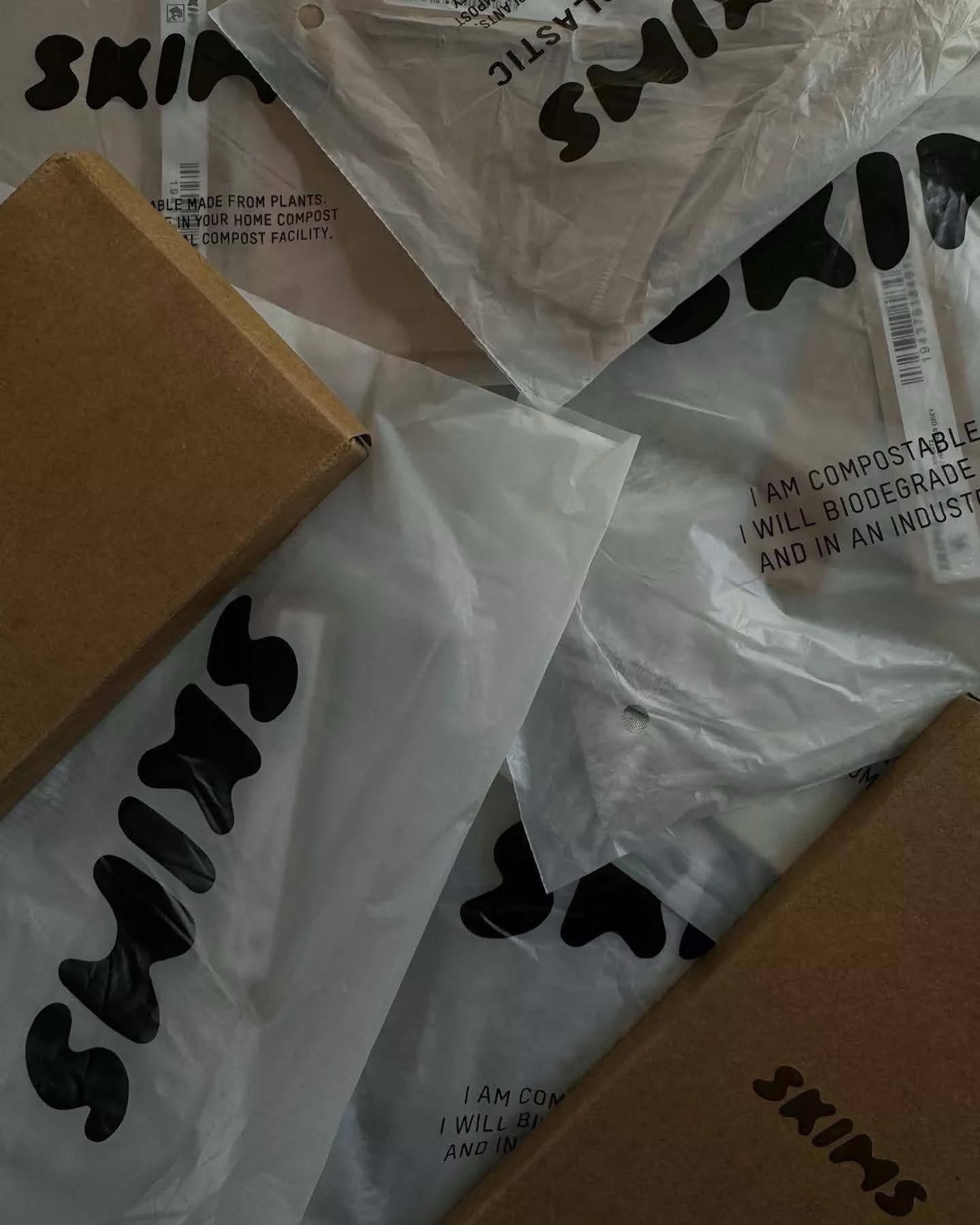 skims wholesale clothing pallets poland