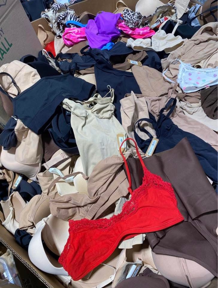 skims wholesale clothing pallets poland