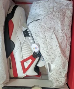 sneaker liquidation pallets Poland