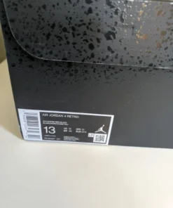 sneaker liquidation pallets Poland
