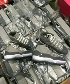 authentic sneaker pallets