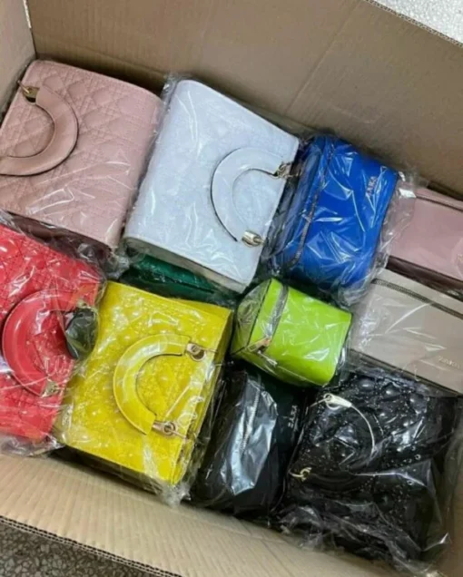 womens handbags liquidation pallets poland